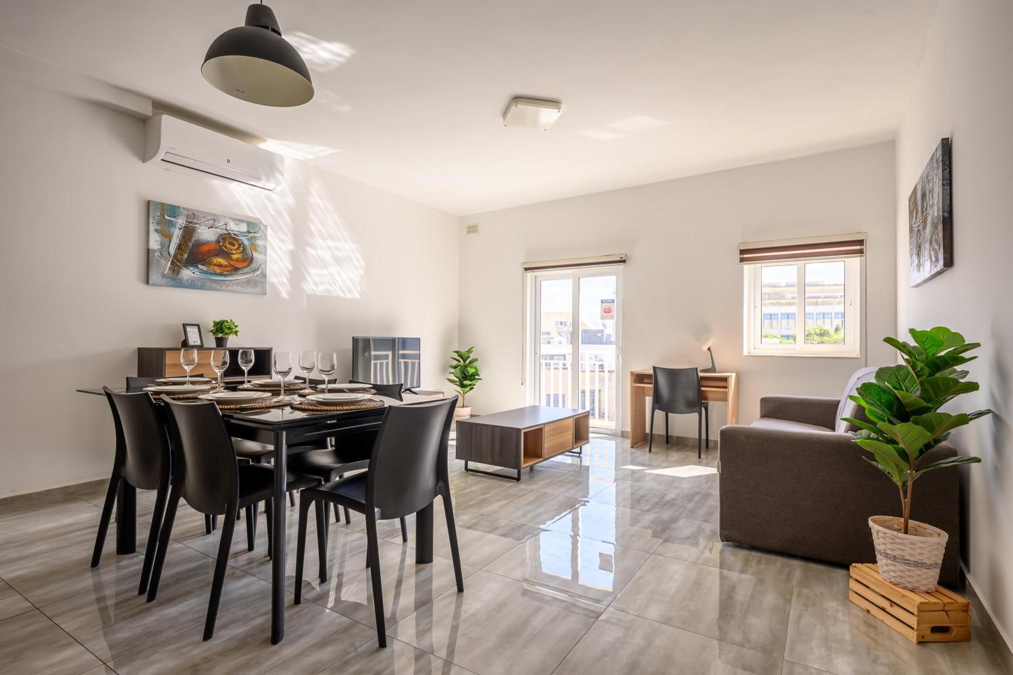 F11 Room 3, Private Room Two Single Beds Shared Bathroom In Shared Flat Msida Exterior foto
