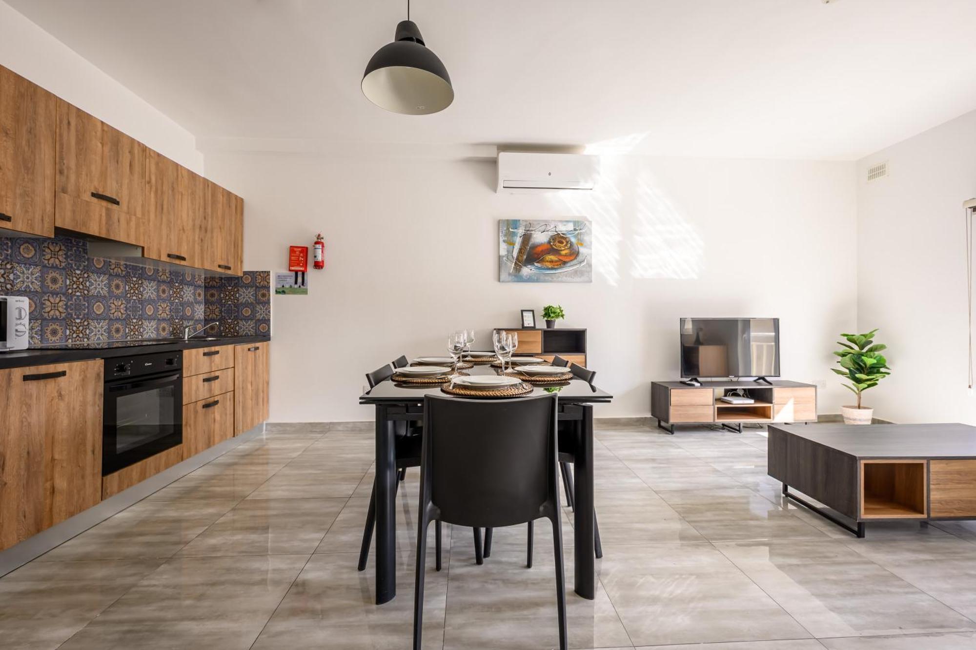 F11 Room 3, Private Room Two Single Beds Shared Bathroom In Shared Flat Msida Exterior foto
